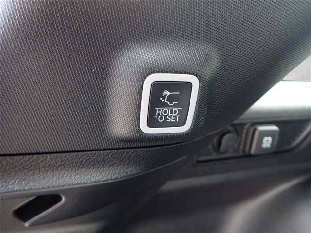 New 2026 Jeep Grand Cherokee Limited image 9