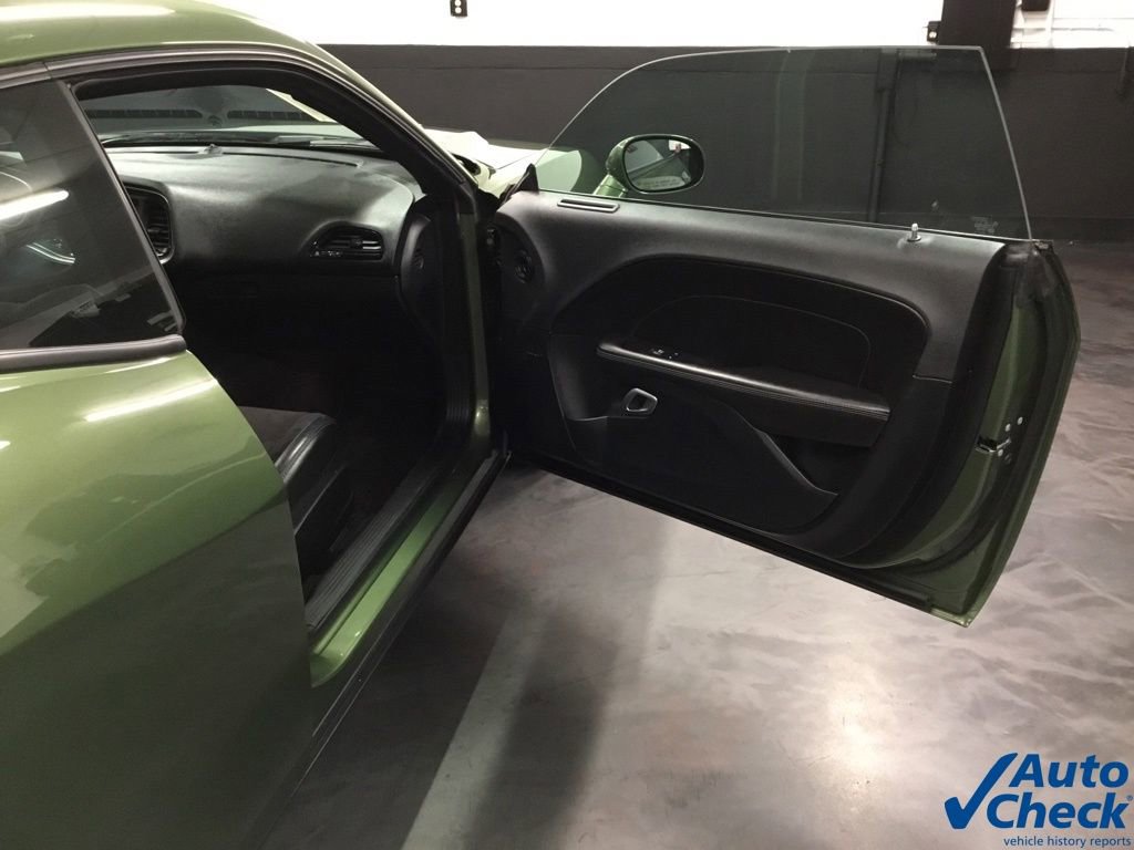 Used 2018 Dodge Challenger GT image 30