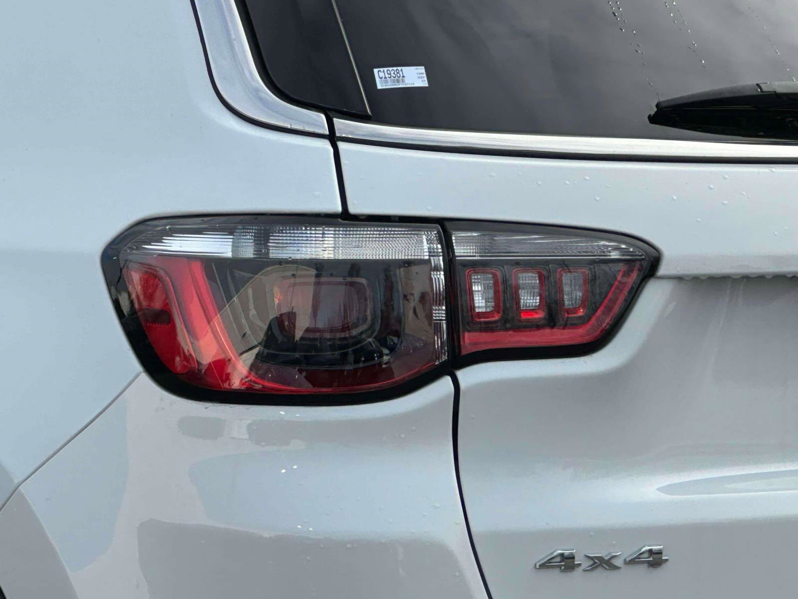 Used 2023 Jeep Compass Latitude w/ Convenience Group image 9