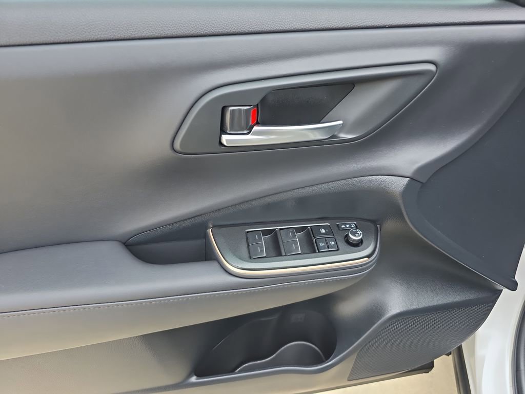 Used 2023 Toyota Crown XLE image 13