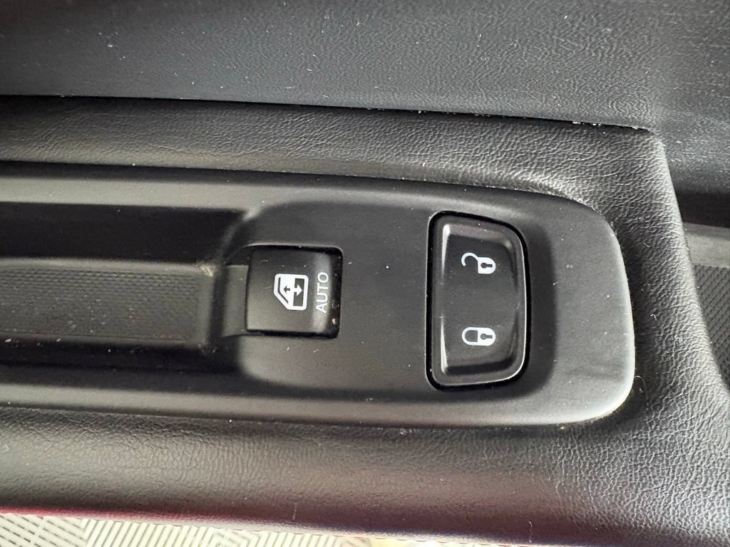 Used 2020 Jeep Compass Trailhawk AWD/4WD image 36
