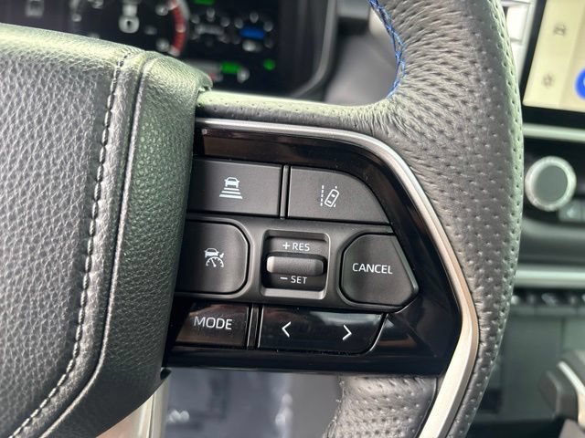Used 2025 Toyota Tundra Platinum AWD/4WD image 18