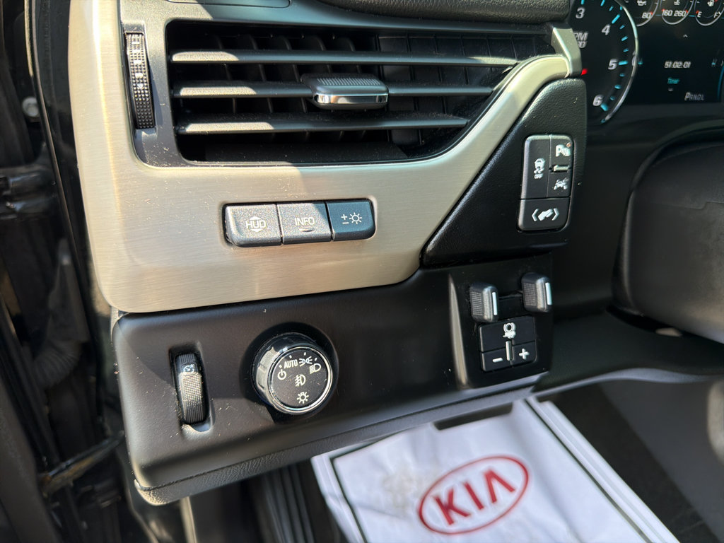 Used 2017 GMC Yukon Denali w/ Open Road Package RWD image 30