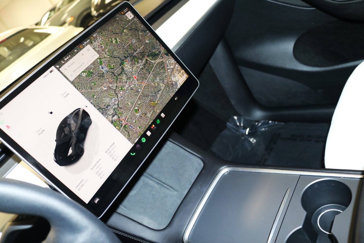 Used 2023 Tesla Model Y Long Range AWD/4WD image 49
