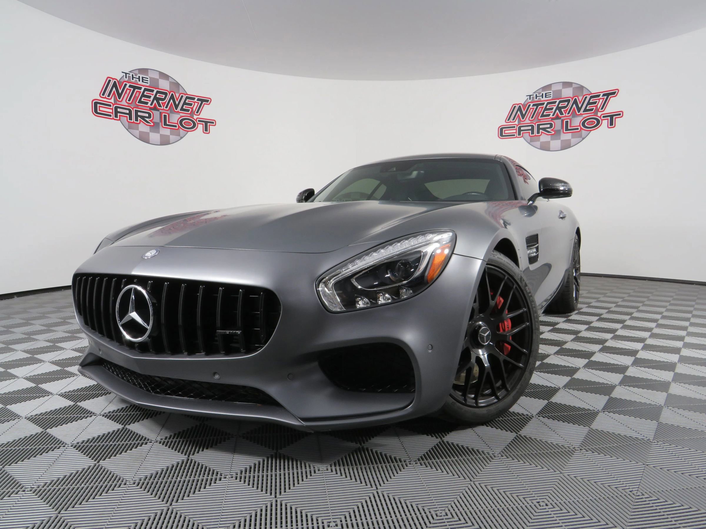 Used 2016 Mercedes-Benz AMG GT S image 1