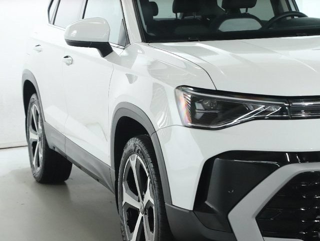 Certified 2025 Volkswagen Taos SEL AWD/4WD image 8