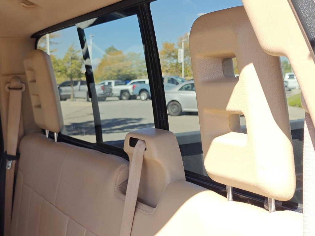 Used 2011 Ford F250 Lariat image 23