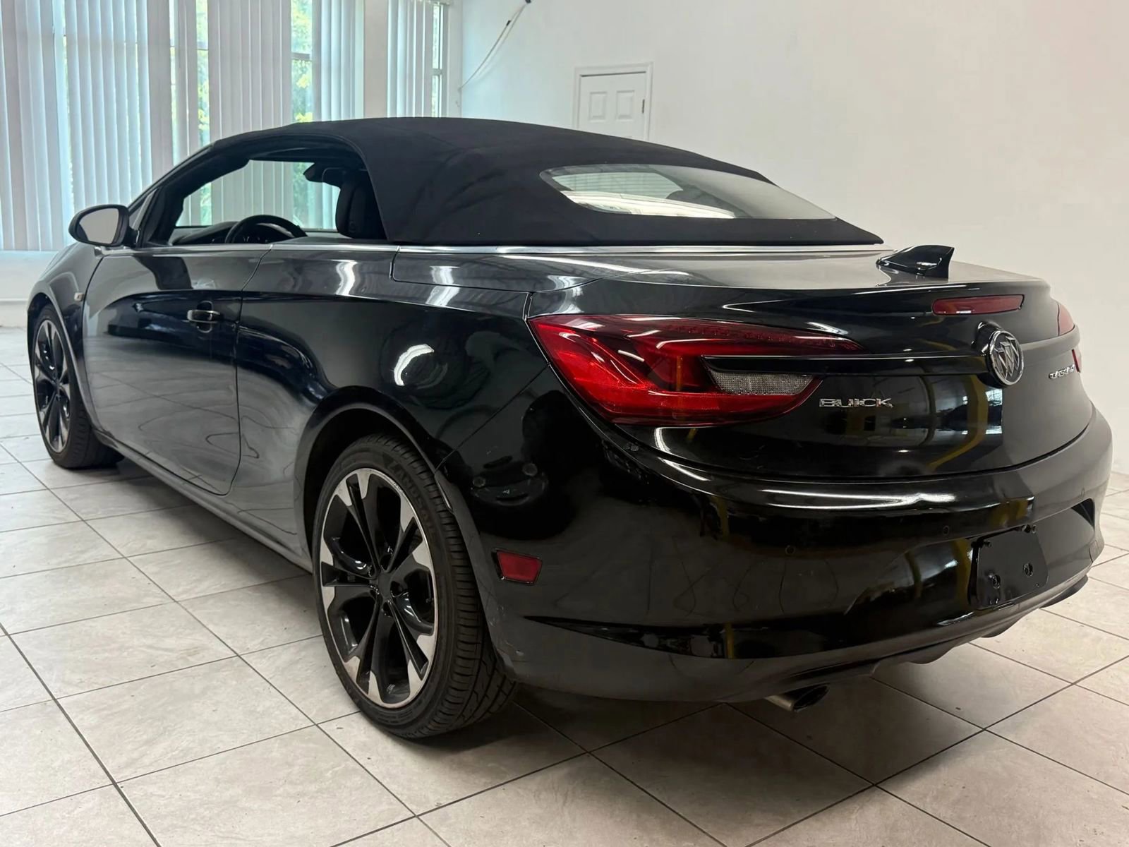 Used 2018 Buick Cascada Sport Touring w/ Dark Effects Package image 7