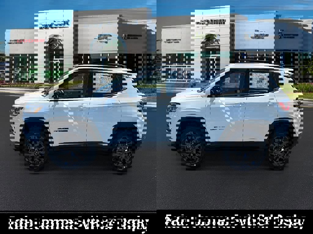 New 2026 Jeep Compass Latitude image 5