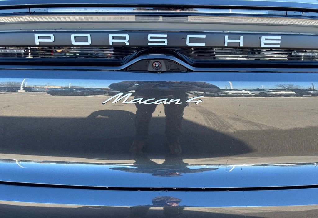 New 2026 Porsche Macan 4 Electric image 11