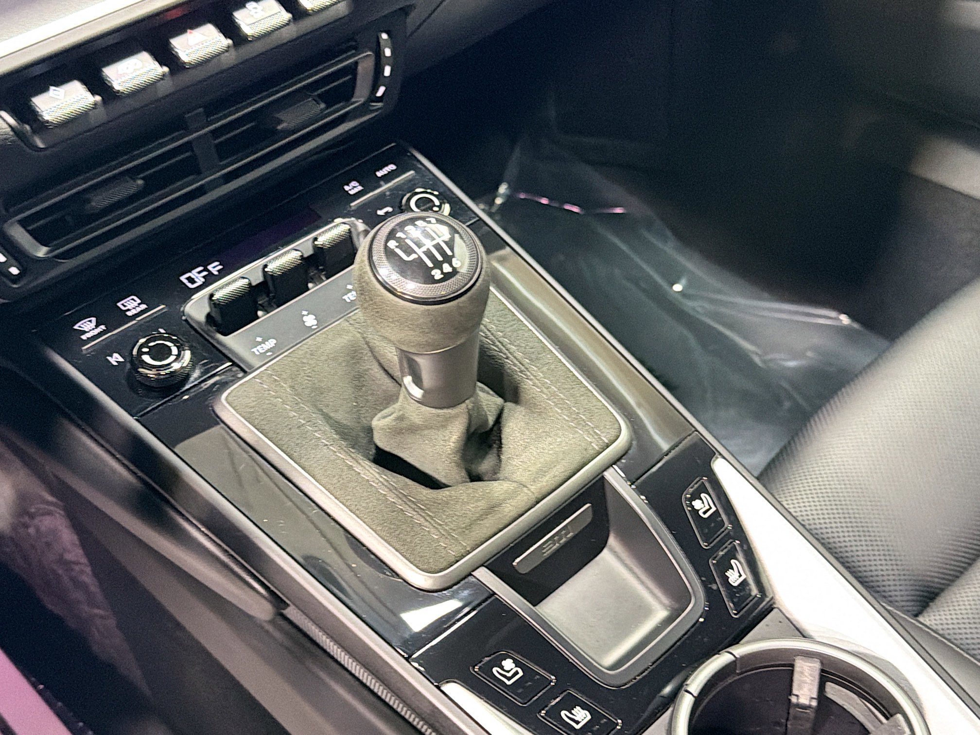 Certified 2024 Porsche 911 Carrera T image 25