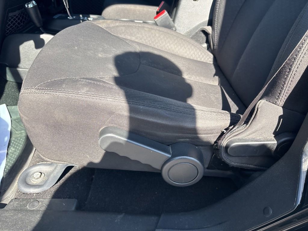 Certified 2018 Jeep Wrangler Unlimited Sport w/ Connectivity Group image 13