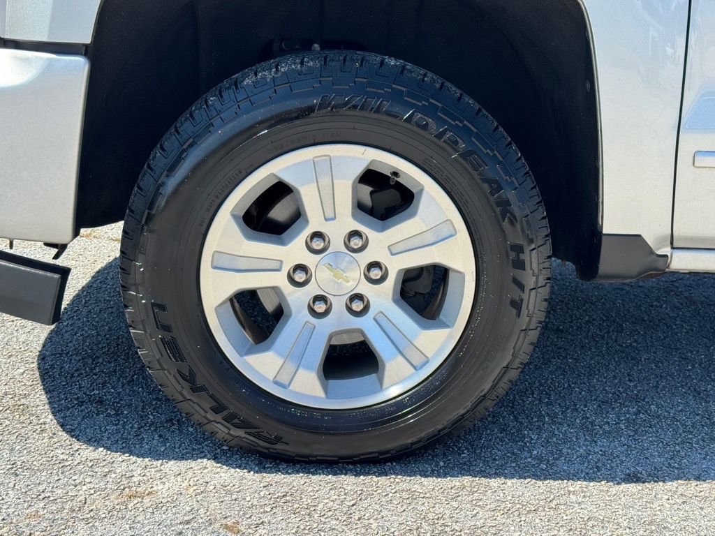 Used 2018 Chevrolet Silverado 1500 LT w/ All Star Edition AWD/4WD image 8