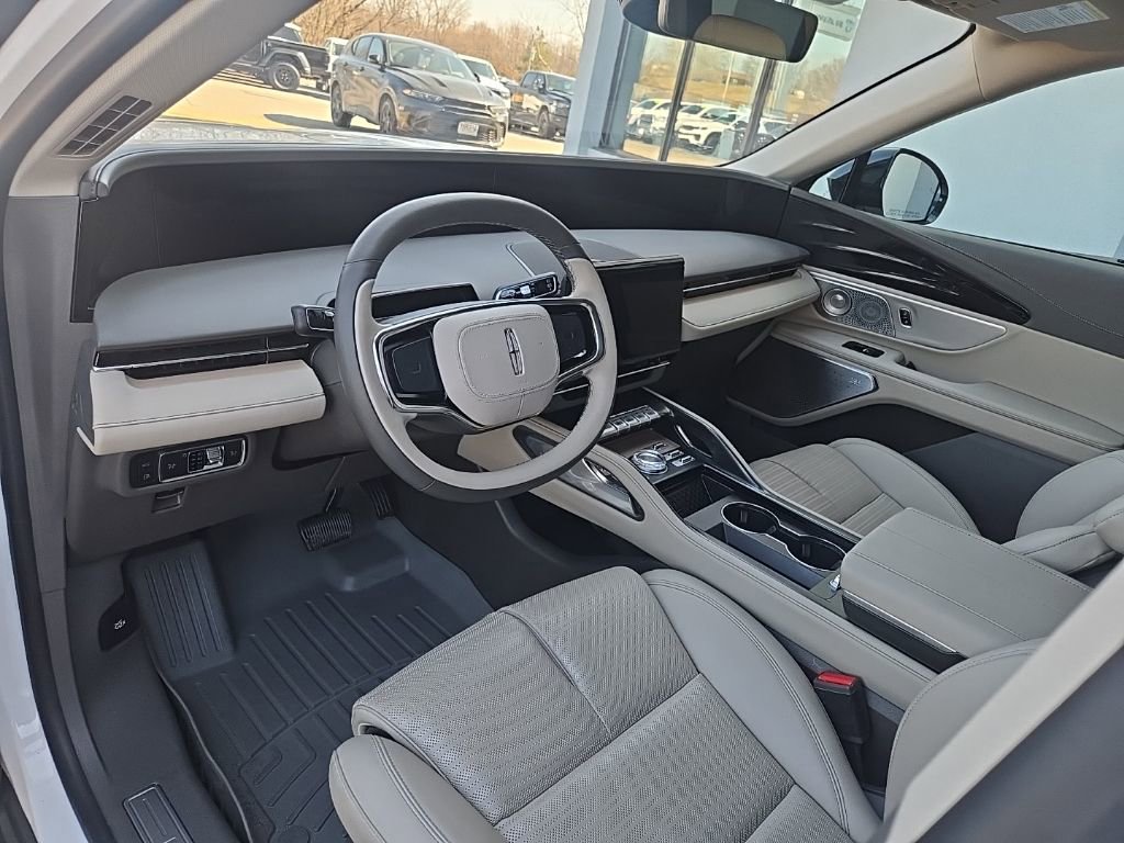 Used 2025 Lincoln Nautilus Reserve image 38