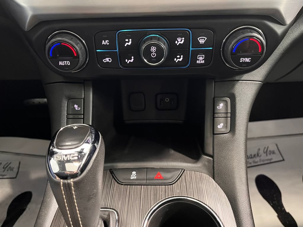 Used 2019 GMC Acadia SLT w/ LPO, Black Accent Package AWD/4WD image 18