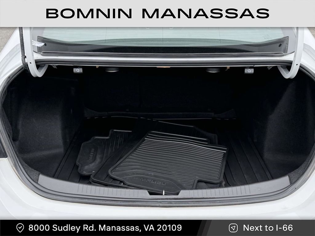 Used 2017 Chevrolet Malibu Premier image 23