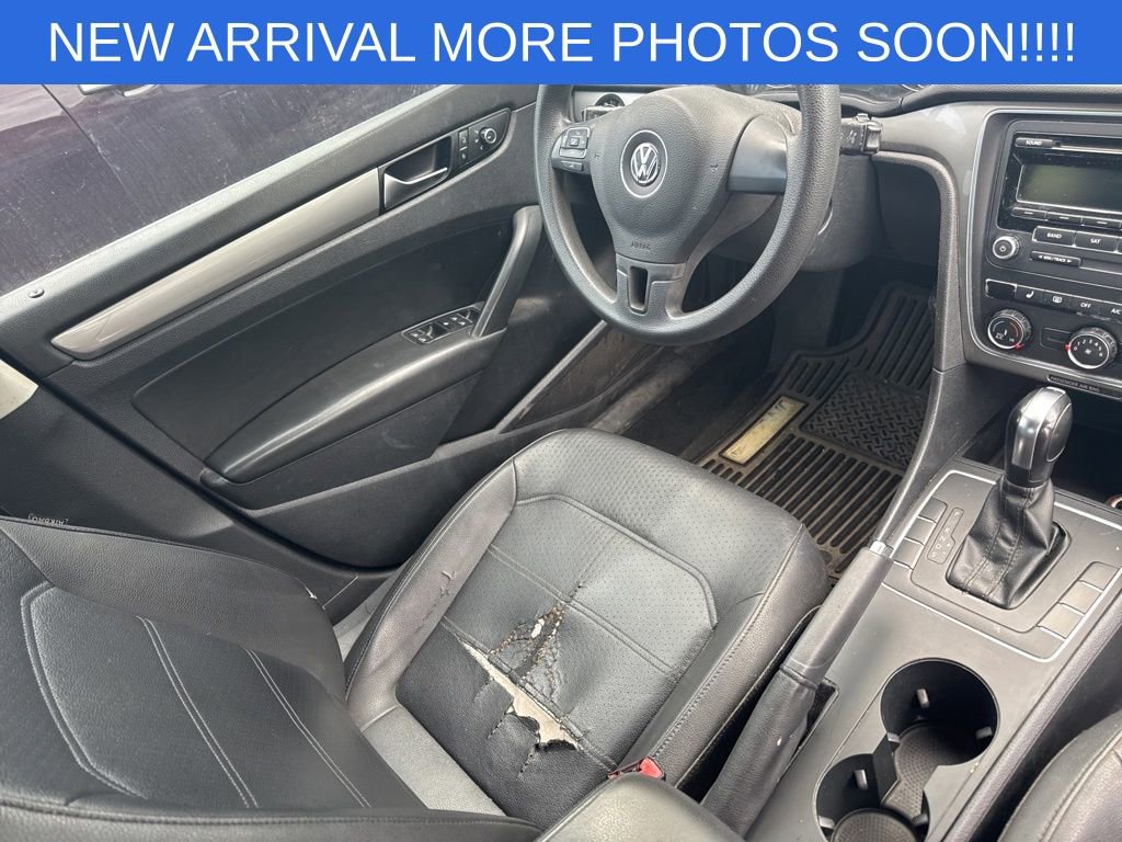 Used 2013 Volkswagen Passat Wolfsburg Edition image 12