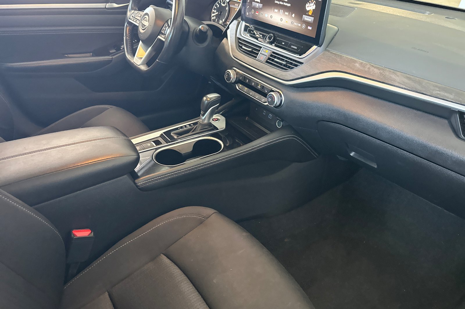 Certified 2023 Nissan Altima 2.5 SV w/ SV Premium Package FWD image 15