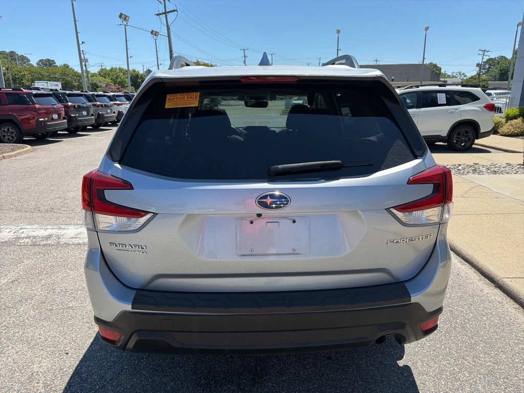 Used 2021 Subaru Forester Premium AWD/4WD image 7