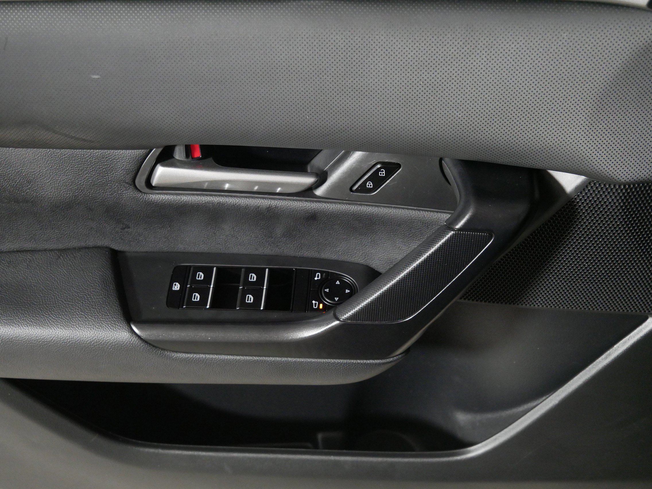 Used 2025 MAZDA CX-50 AWD 2.5 S w/ Preferred Package image 19