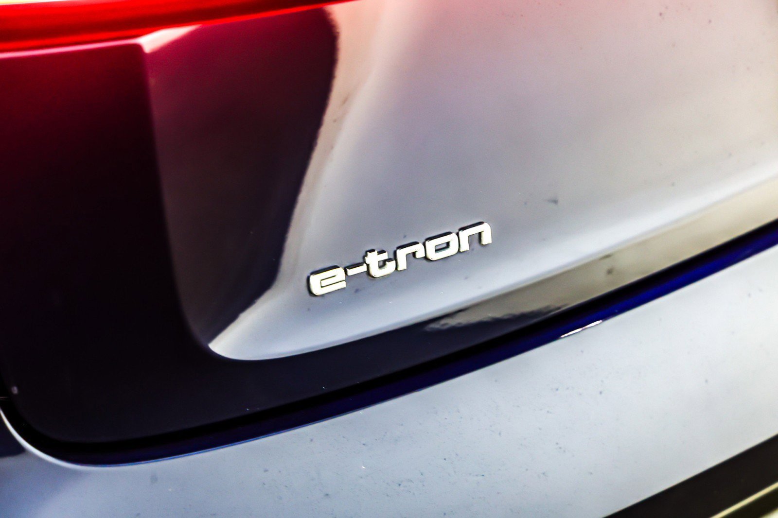 Used 2022 Audi e-tron Premium w/ Convenience Plus Package image 10