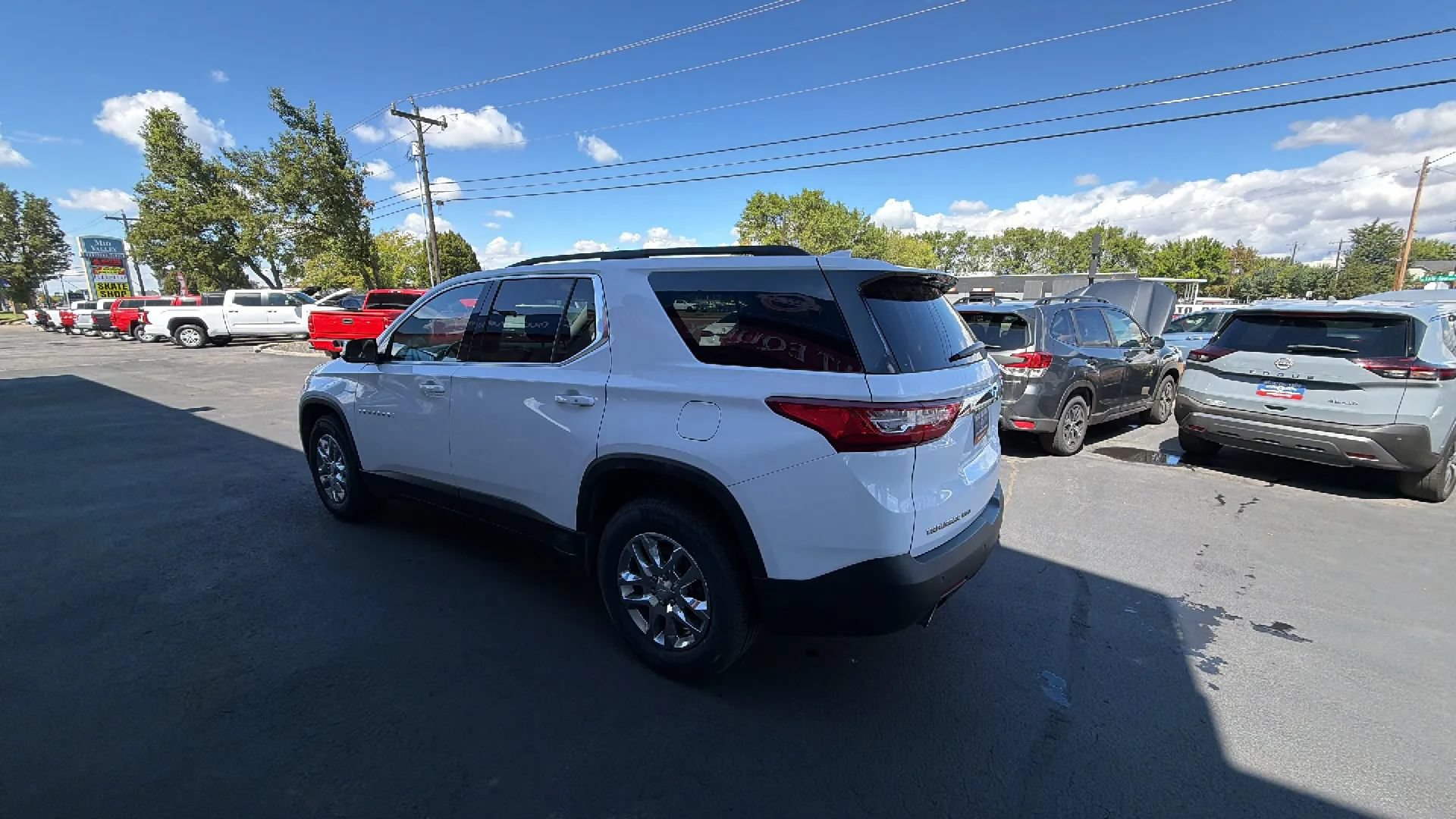 Used 2019 Chevrolet Traverse LT w/ LPO, Floor Liner Package AWD/4WD image 4