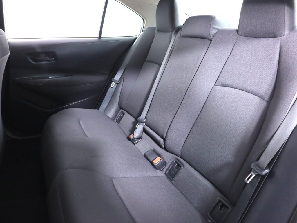 Used 2025 Toyota Corolla LE FWD image 28