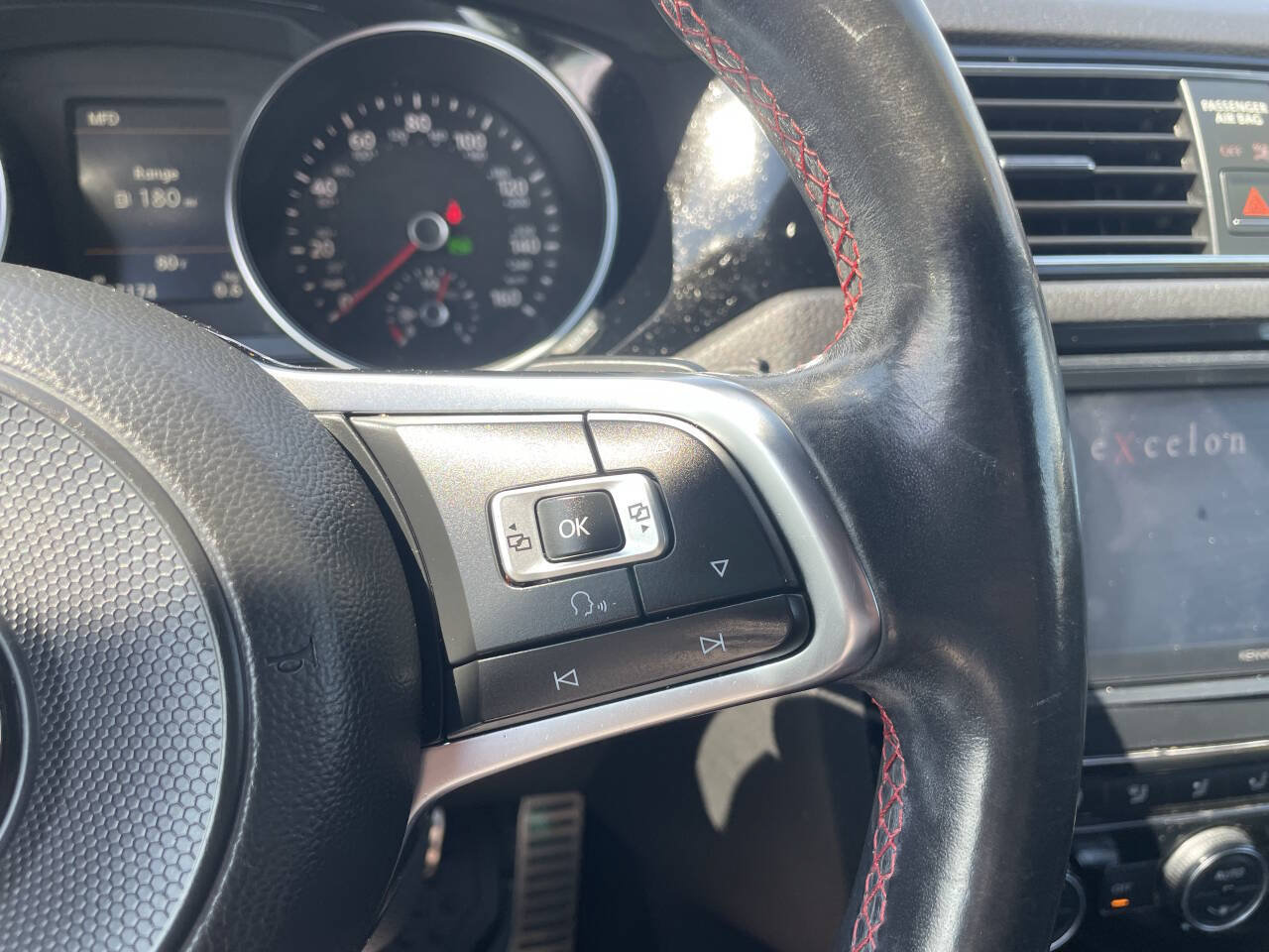 Used 2017 Volkswagen Jetta GLI FWD image 22