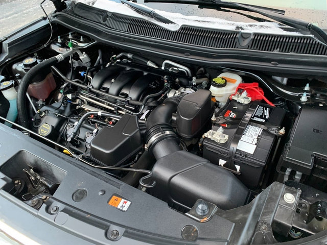 Used 2018 Ford Explorer XLT image 26