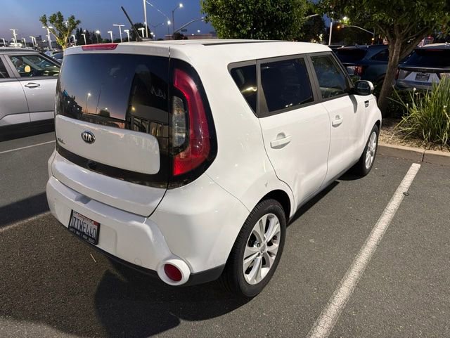 Used 2016 Kia Soul ! FWD image 4
