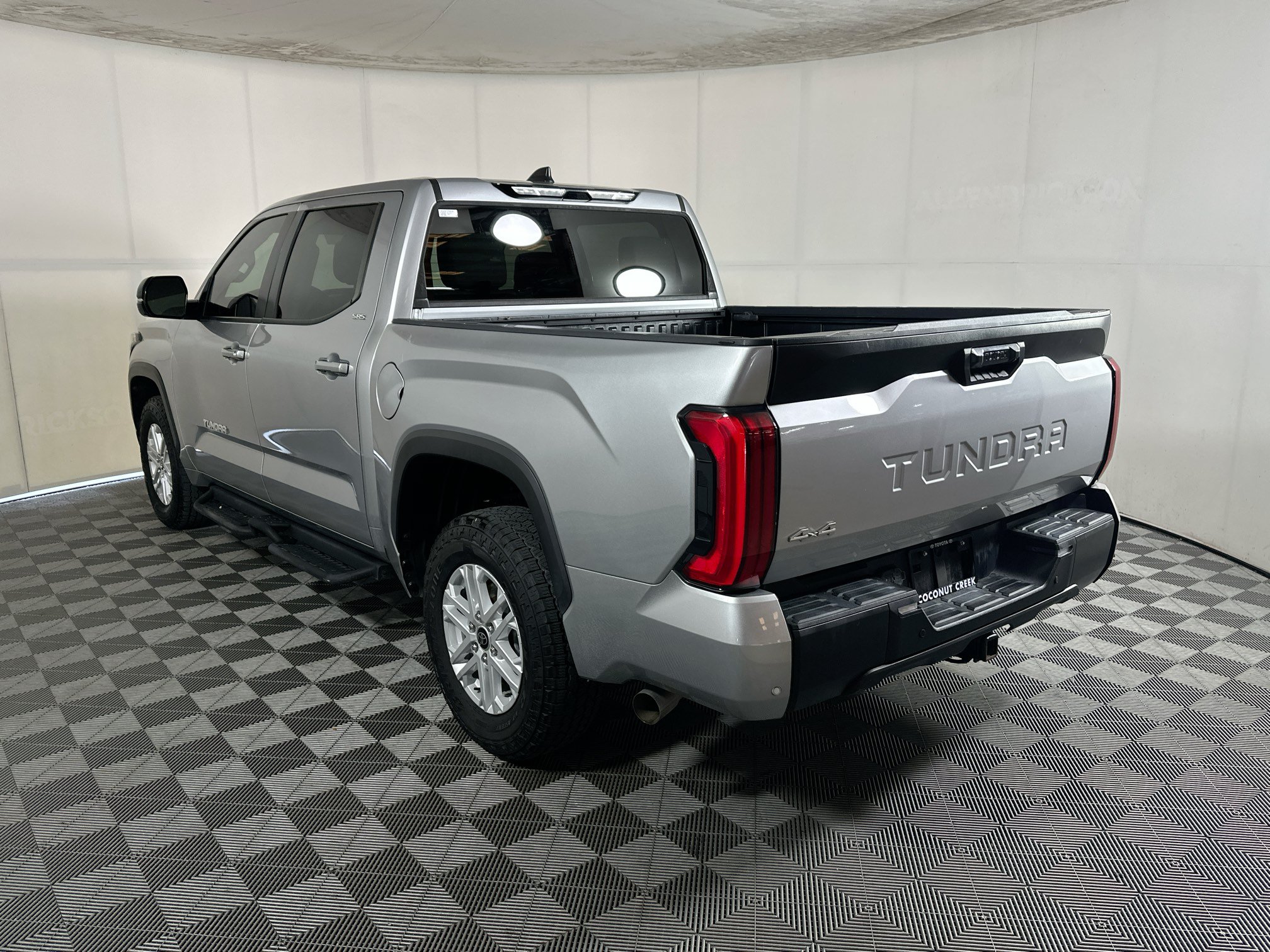 Used 2024 Toyota Tundra SR5 w/ SR5 Premium Package AWD/4WD image 5
