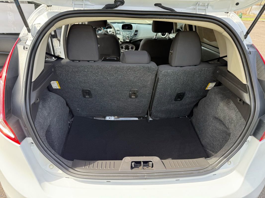 Used 2019 Ford Fiesta SE image 17