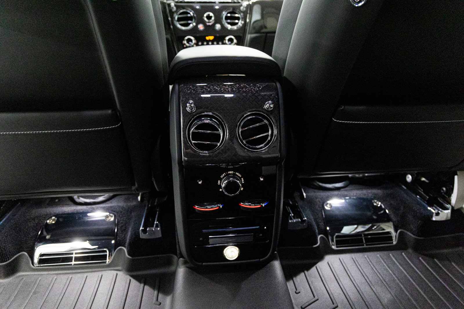 Certified 2023 Rolls-Royce Cullinan Black Badge w/ Driver's Package AWD/4WD image 54