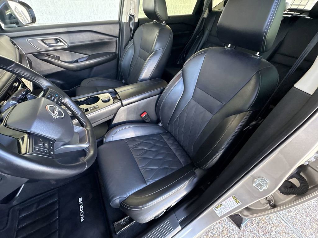 Used 2025 Nissan Rogue Platinum w/ Platinum Premium Package image 20