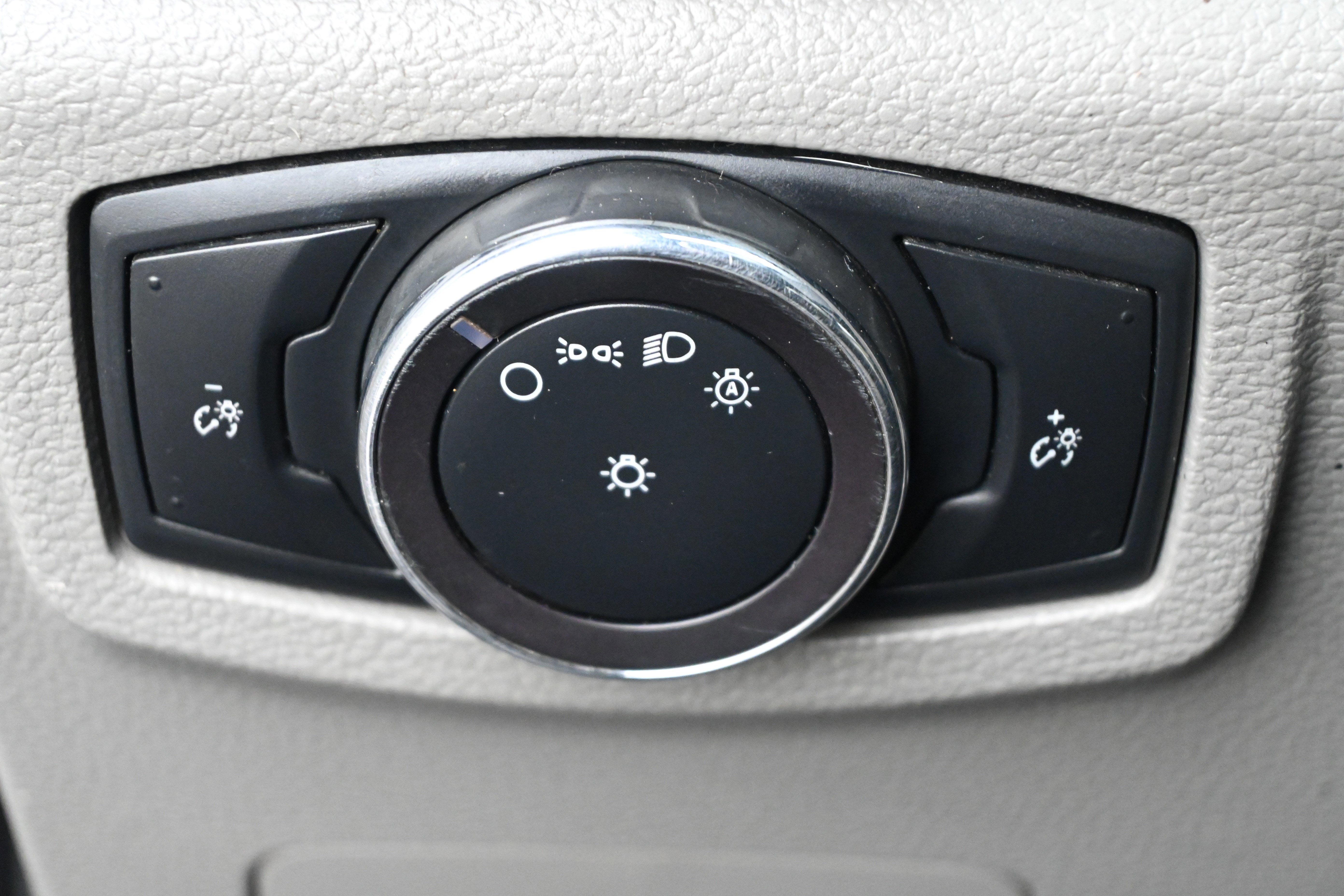 Used 2019 Ford F350 XL w/ Power Equipment Group image 29