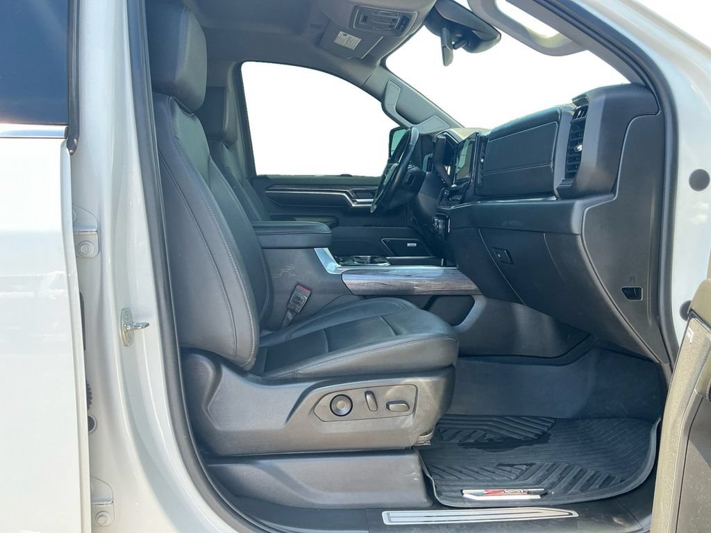 Used 2024 Chevrolet Silverado 2500 LTZ w/ LTZ Plus Package AWD/4WD image 22
