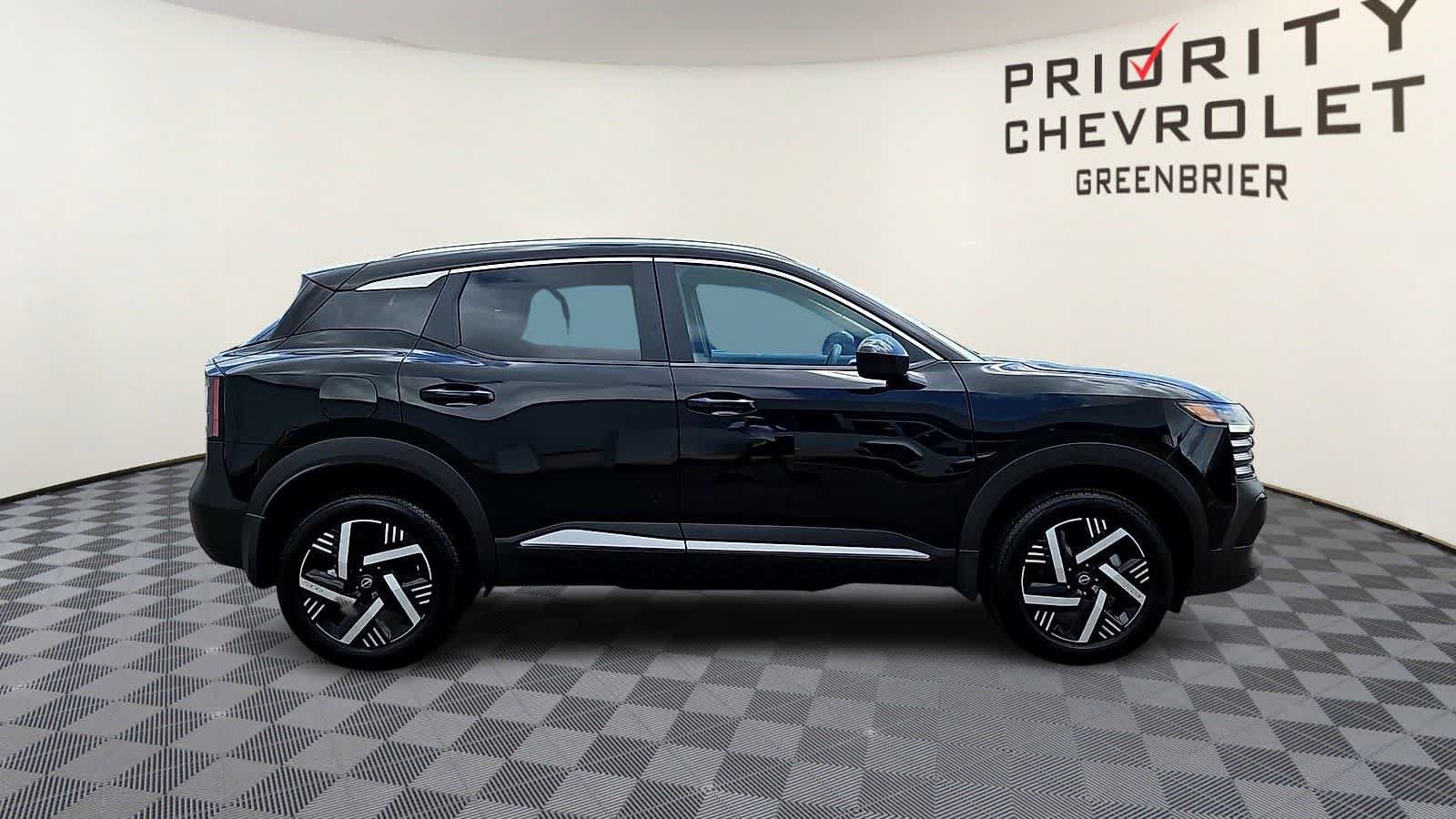 Used 2026 Nissan Kicks SV w/ SV Premium Package FWD image 9
