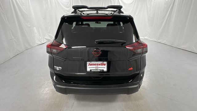 Certified 2025 Nissan Rogue SV image 4