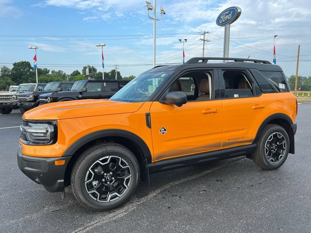New 2026 Ford Bronco Sport Outer Banks w/ Outer Banks Tech Package+ AWD/4WD image 3