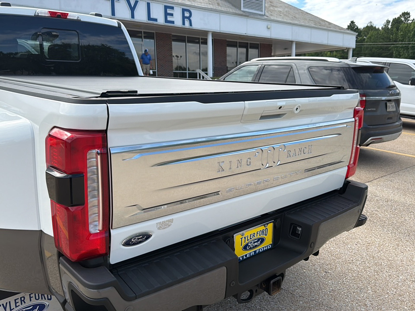 Used 2026 Ford F350 King Ranch AWD/4WD image 10