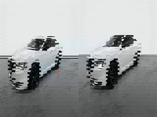 Used 2020 Chrysler 300 Touring w/ Sport Appearance Package image 8