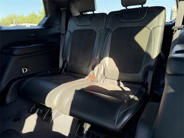 Used 2023 Jeep Grand Cherokee L Laredo image 23