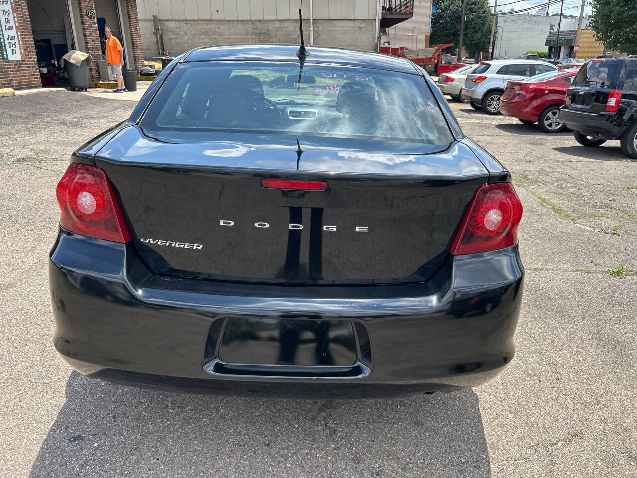 Used 2014 Dodge Avenger SE FWD image 6