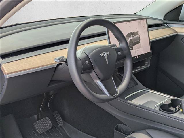 Used 2024 Tesla Model Y Long Range AWD/4WD image 10