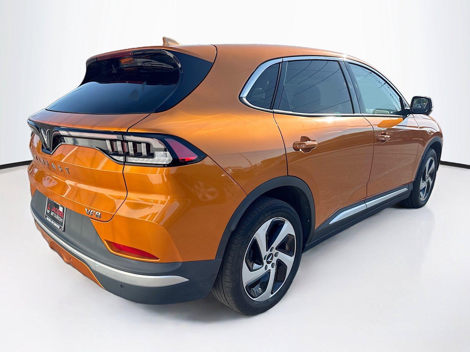 Used 2024 VinFast VF 8 Eco AWD/4WD image 5