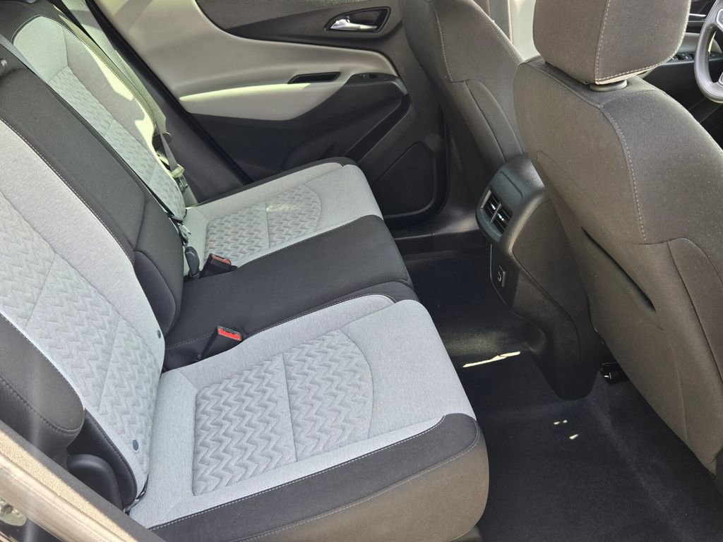 Used 2024 Chevrolet Equinox LS FWD image 17