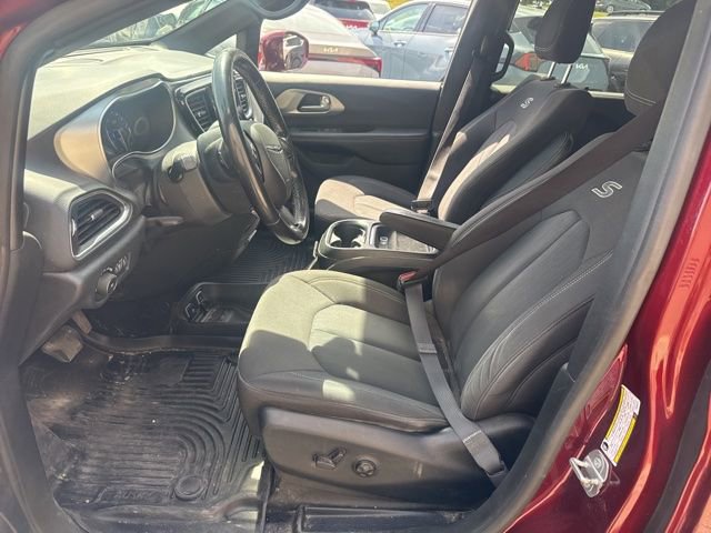 Used 2019 Chrysler Pacifica Touring Plus w/ S Appearance Package FWD image 8