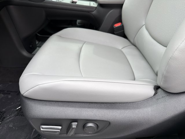 Certified 2025 Toyota Sienna XLE AWD/4WD image 12