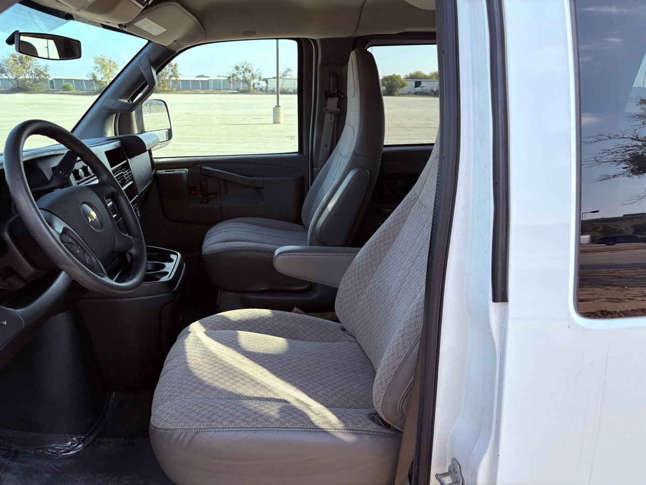 Used 2016 Chevrolet Express 3500 LT w/ LT Preferred Equipment Group image 49