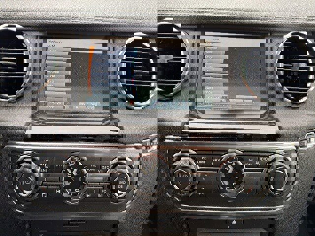 Used 2011 Land Rover LR4 HSE image 26